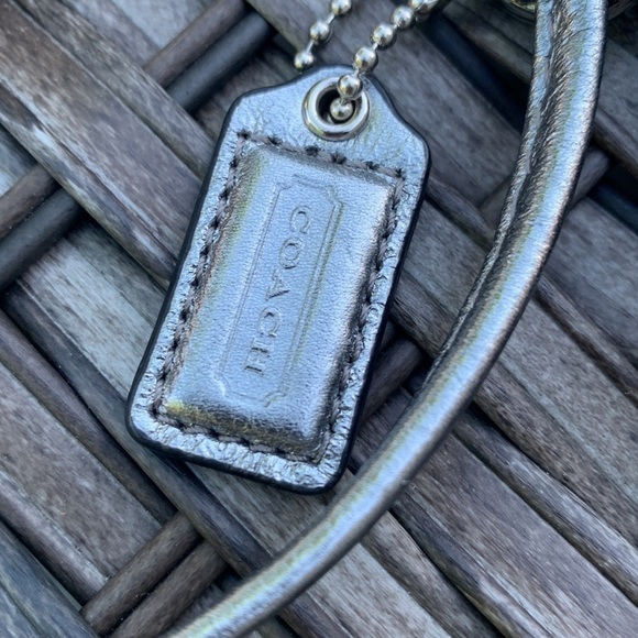 NWOT COACH ‘Julia Op Art’ Wristlet - Black/Gunmetal Gray/Silver - Picture 4 of 14